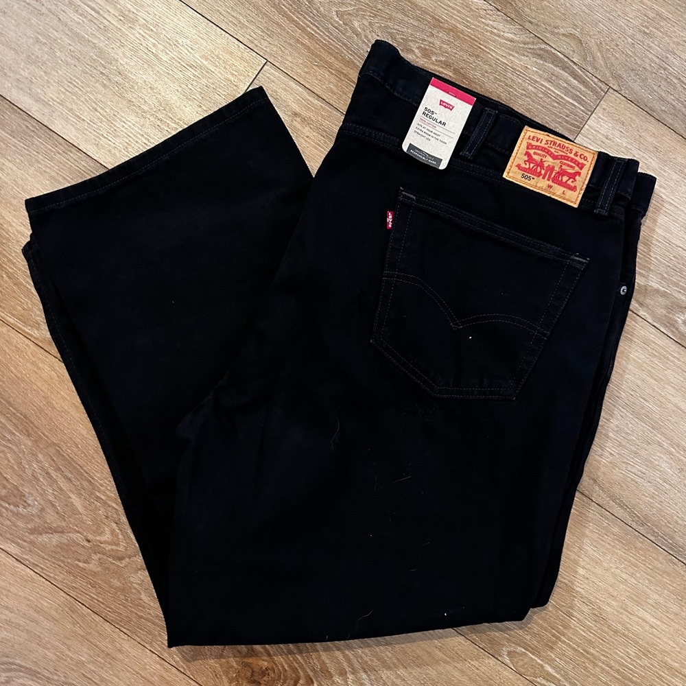 Levis 505 Regular Fit Straight Leg Black Jeans Mens 52x28 NWT 045050260